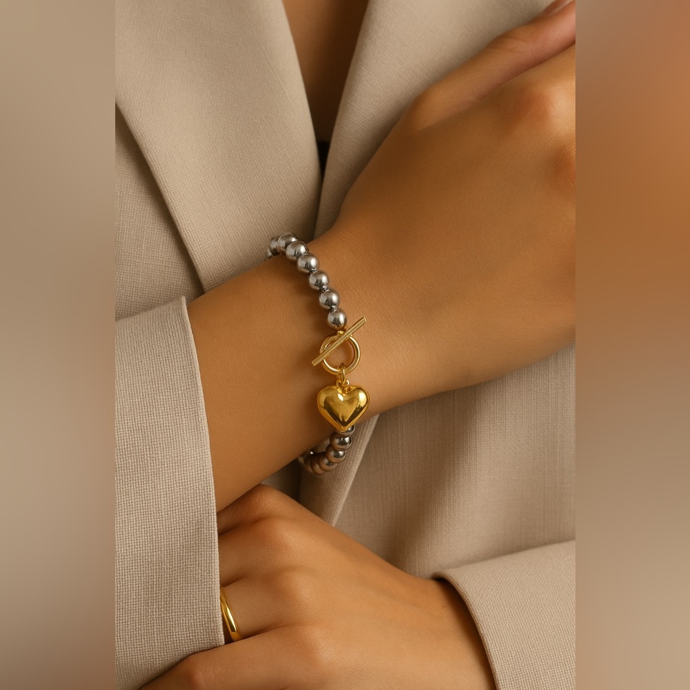 💛 Stainless Steel Beaded Bracelet with Heart Charm 💛